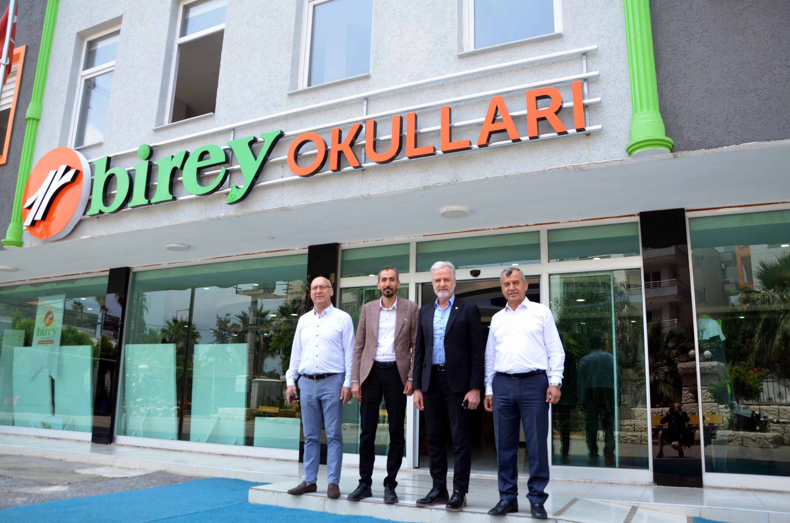 İTSO Başkanı Yılmaz Birey Okullarını Ziyaret Etti
