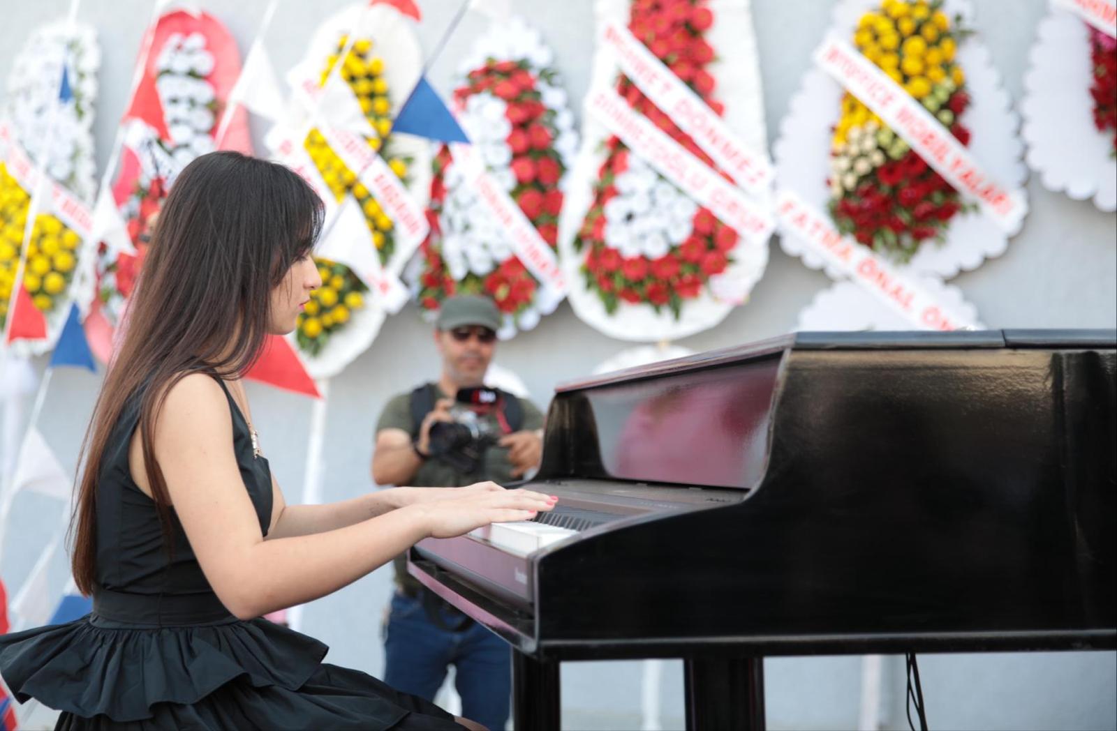 NEJLA ÜYSEN BİLGİ TEKNOLOJİLERİ MERKEZİ AÇILDI