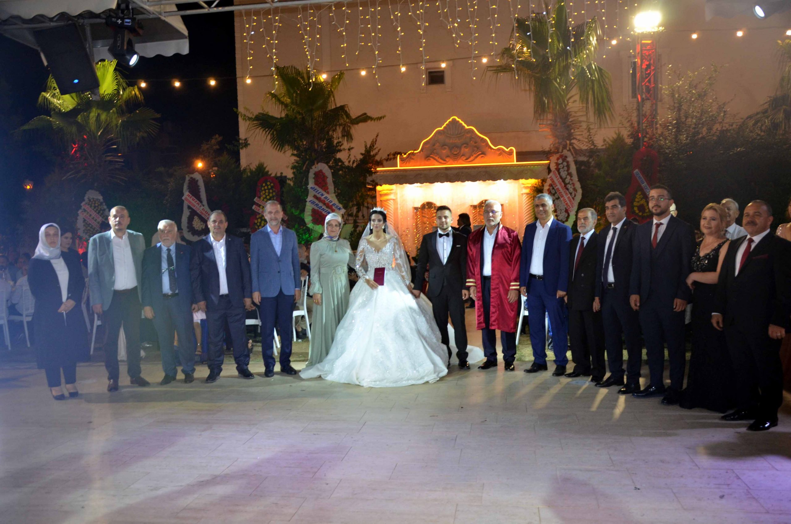 Özçelik-İş Sendikası İskenderun Şubesi Mali Sekreteri Veysel Yayla Güzel Kızı Türkan’ı Evlendirmenin Mutluluğunu Yaşadı