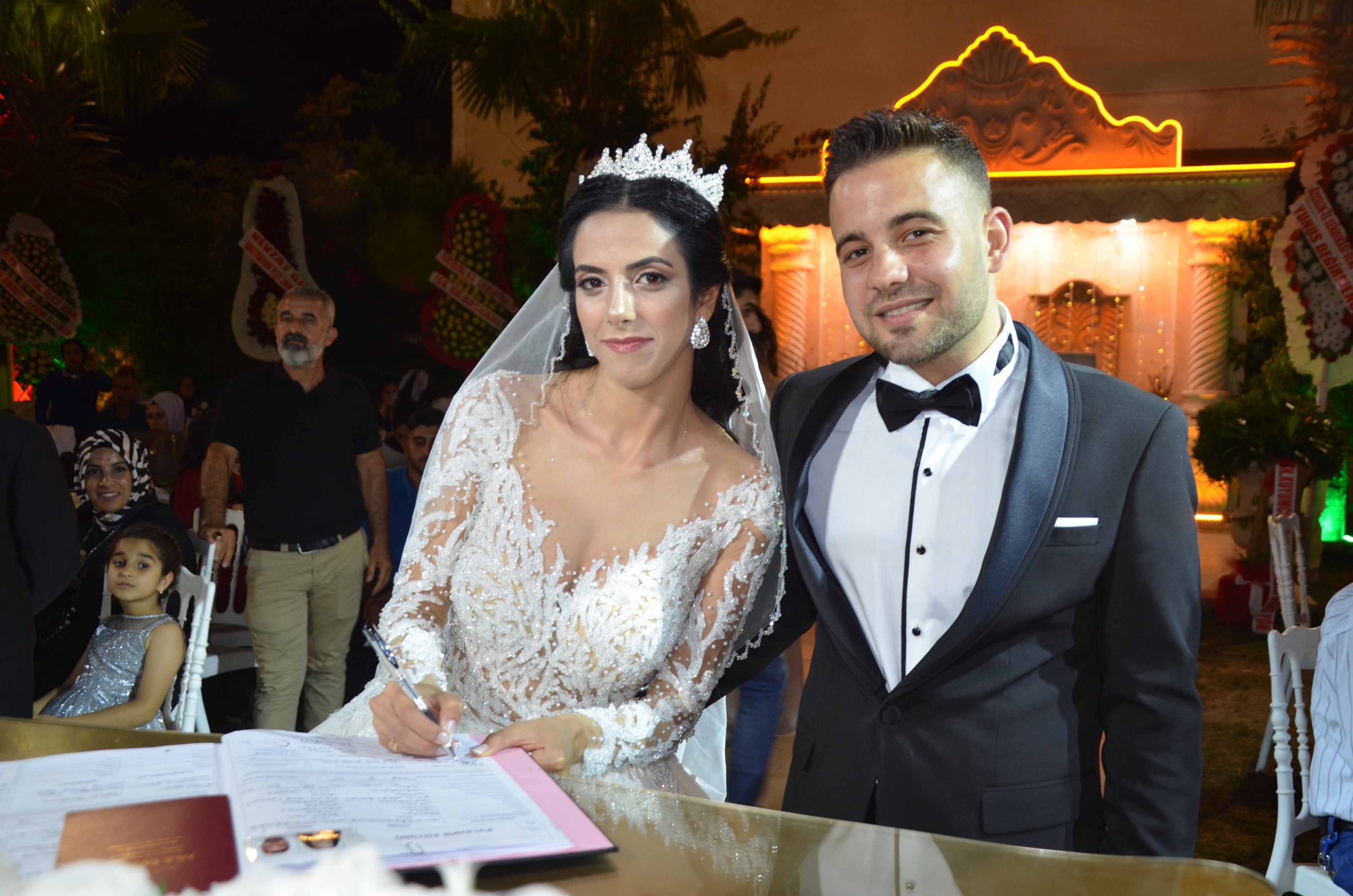 Özçelik-İş Sendikası İskenderun Şubesi Mali Sekreteri Veysel Yayla Güzel Kızı Türkan’ı Evlendirmenin Mutluluğunu Yaşadı