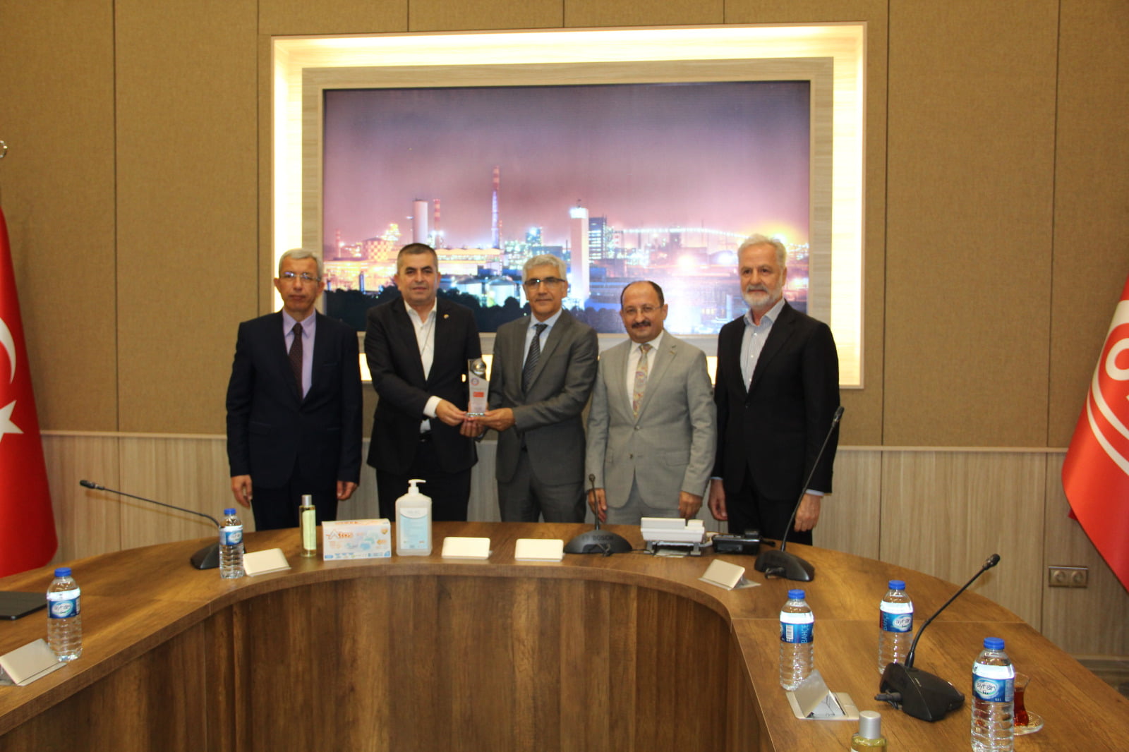 İTSO’dan İSDEMİR’e Tebrik Plaketi