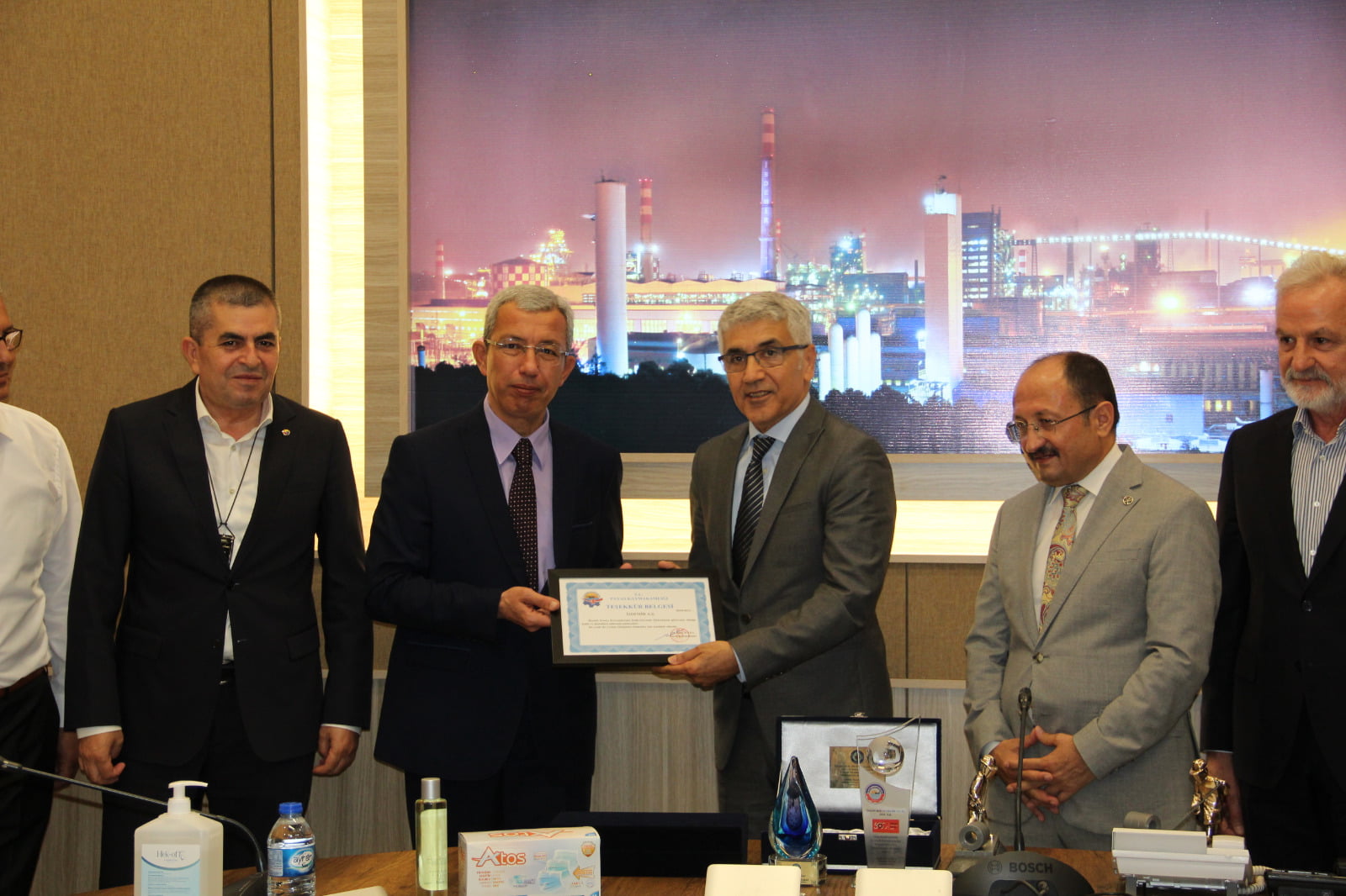 İTSO’dan İSDEMİR’e Tebrik Plaketi