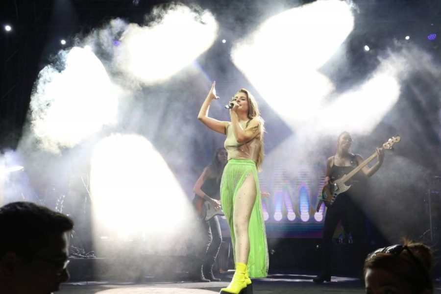 Atiye hemşehrilerini coşturdu