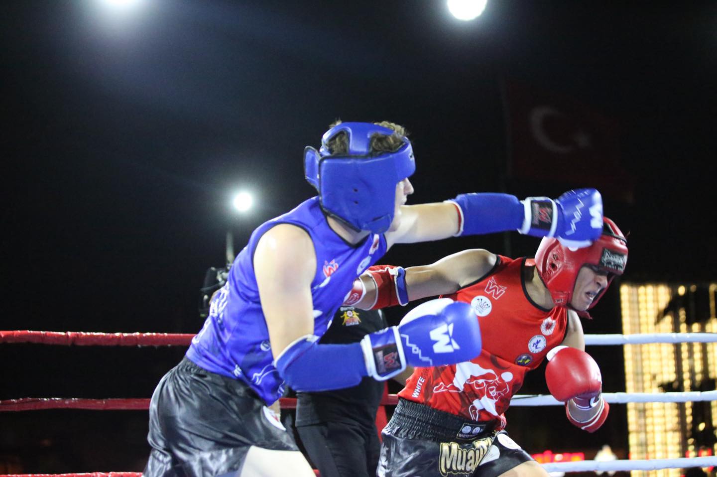 BAŞKAN G&Uuml;VEN, &ldquo;SPORUN VE SPORCUNUN YANINDAYIZ&rdquo;