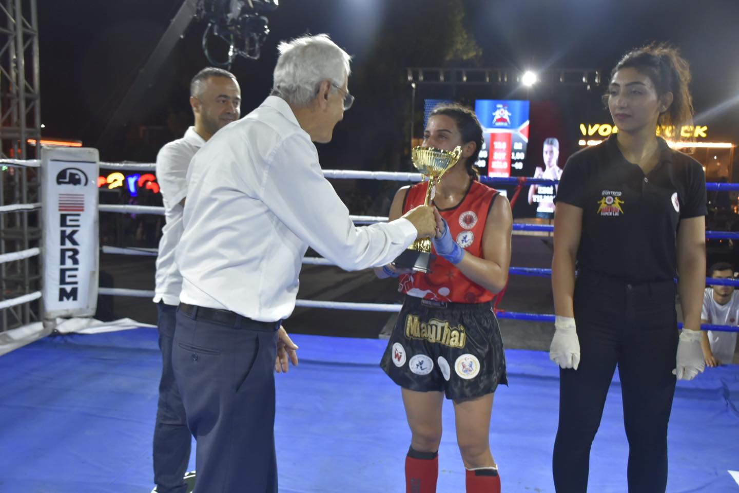 BAŞKAN G&Uuml;VEN, &ldquo;SPORUN VE SPORCUNUN YANINDAYIZ&rdquo;