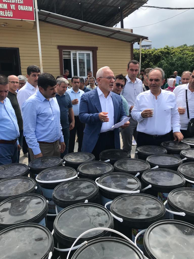 İSKENDERUN BELEDİYESİ&rsquo;NDEN OKULLARA BOYA DESTEĞİ