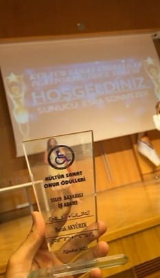 Hatay’ın Gururu ünlü iş adamı Burak Akyürek’e anlamlı ödül.