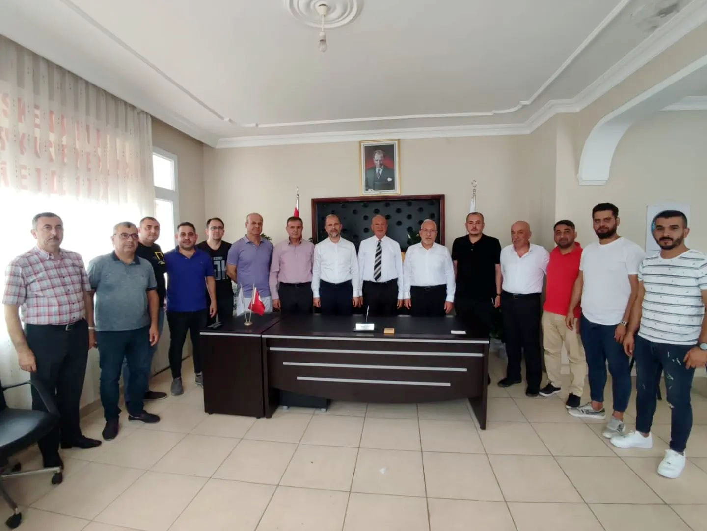 Milletvekili &Ouml;zel&rsquo;den Akdeniz Eczane Teknisyenleri Federasyonuna Hayırlı Olsun Ziyareti