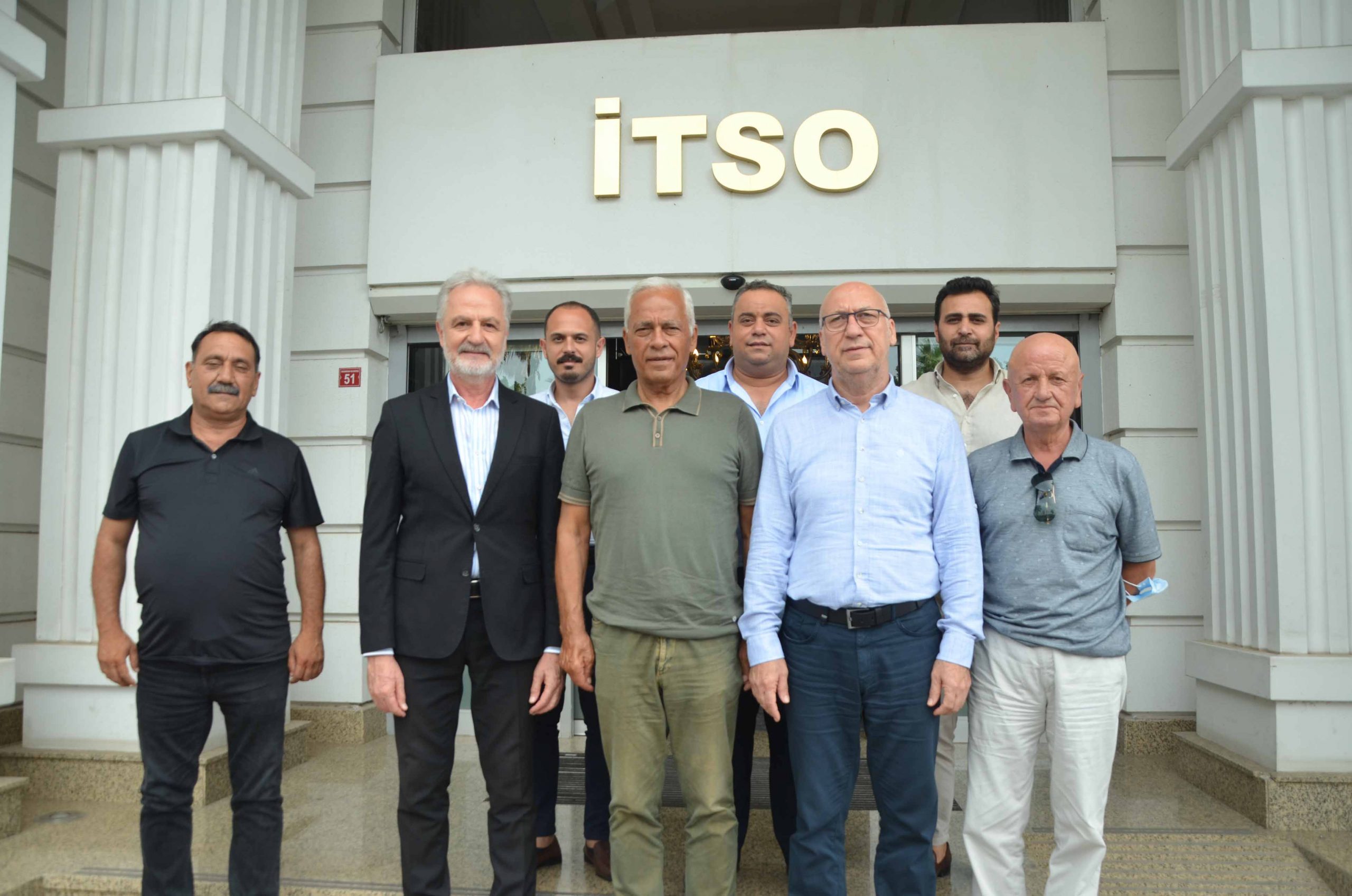 Eski Ticaret ve Sanayi Bakanı Mehmet D&ouml;nen İTSO&rsquo;yu Ziyaret Etti