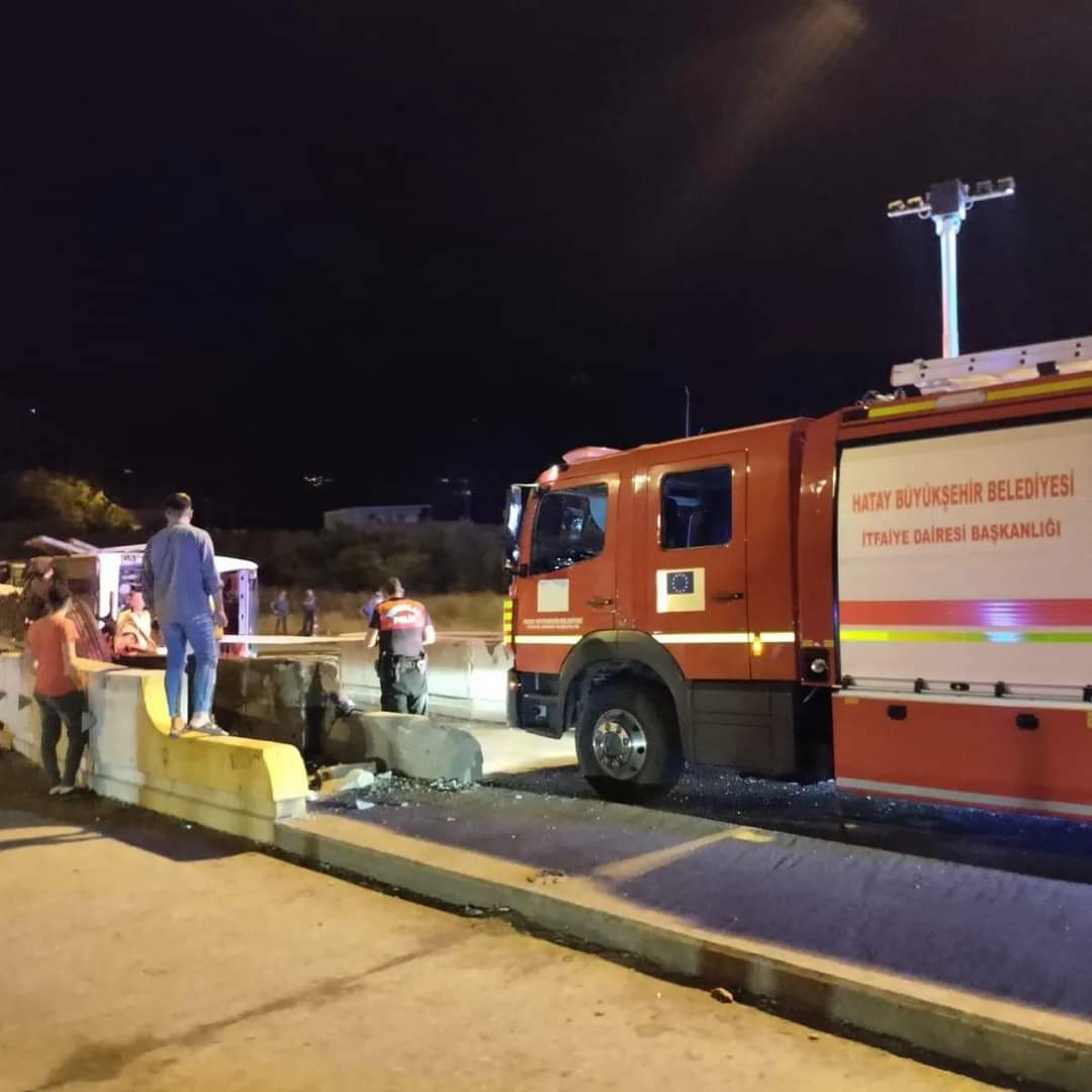 D&Ouml;RTYOL&rsquo;DAKİ KAZAYA HBB İTFAYESİNDEN ANINDA M&Uuml;DAHALE