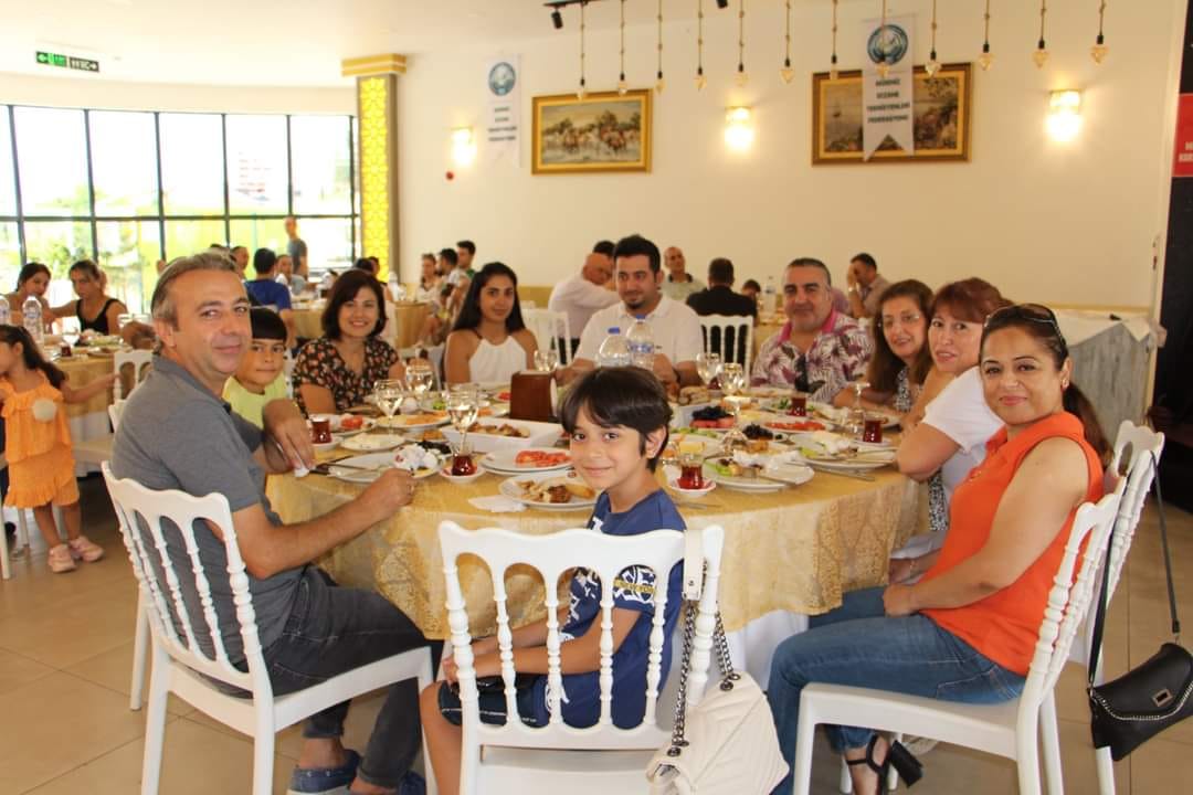 İTSO YÖNETİMİ ECZANE TEKNİSYENLERİNİN  KAHVALTISINA  KATILDI