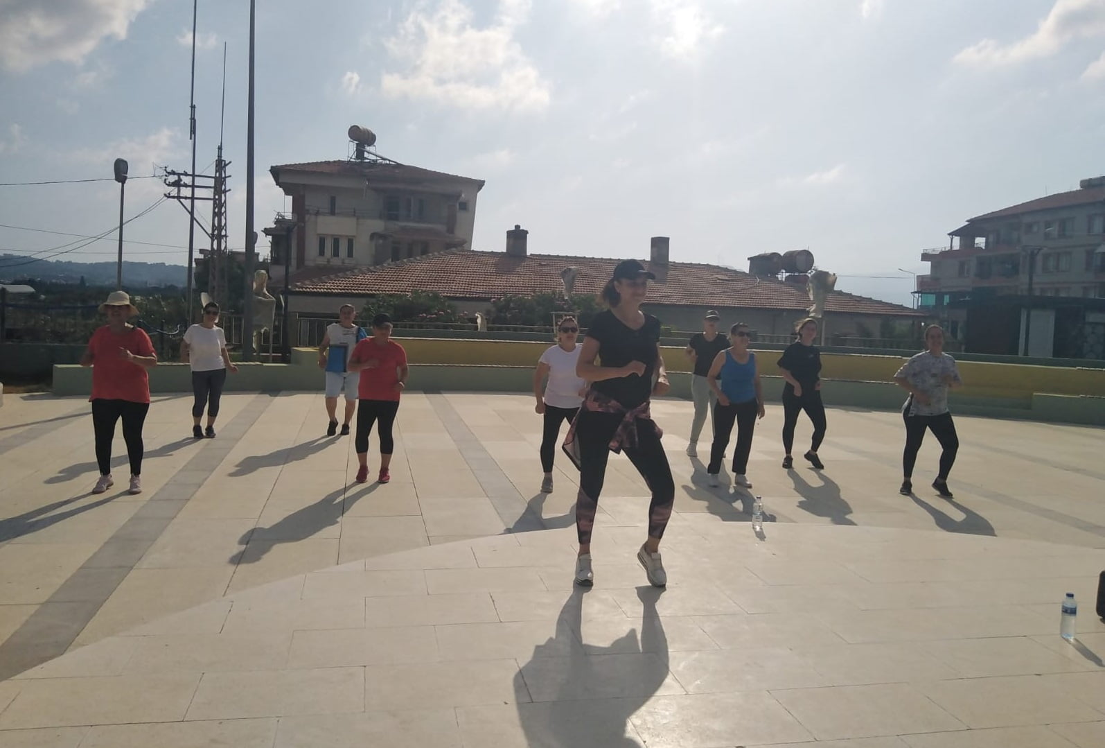 SAMANDAĞ BELEDİYESİ &Uuml;CRETSİZ YAZ KURSLARI DEVAM EDİYOR