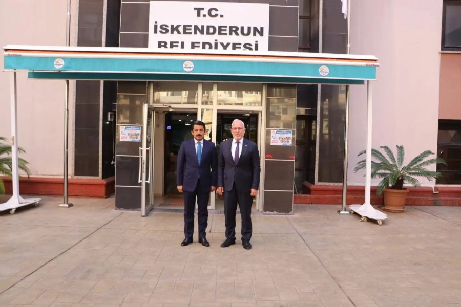 KAYMAKAM DEMİRY&Uuml;REK’TEN BELEDİYE BAŞKANI TOSYALI’YA İADEYİ ZİYARET
