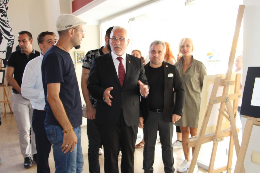 “Hayallere Giden Yol” resim sergisi a&ccedil;ıldı