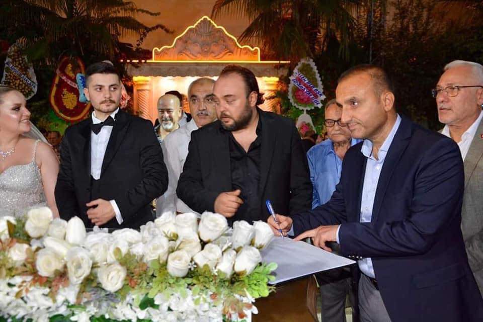 BİR &Ouml;M&Uuml;R BOYU MUTLULUKLAR