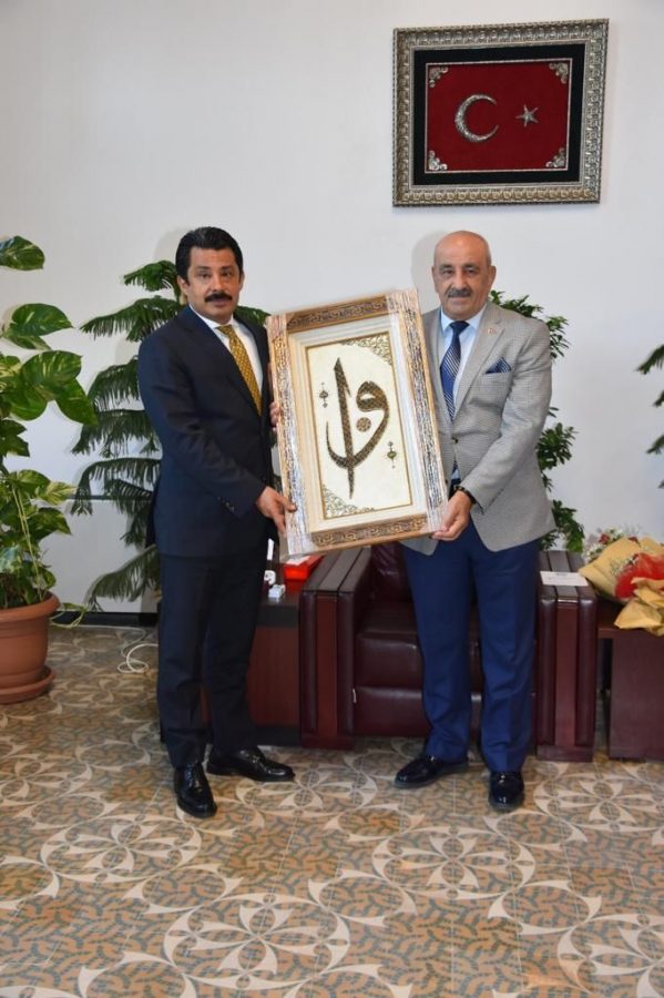 Altın adamlardan Kaymakam Demiry&uuml;rek’e hayırlı olsun ziyareti