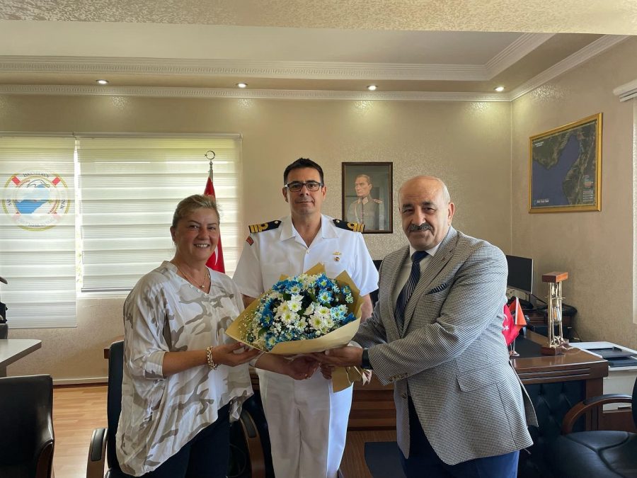 İskenderun Kuyumcular ve Saatçiler Odası yönetiminden Sahil Güvenlik Grup Komutanı&#8217;na ziyaret