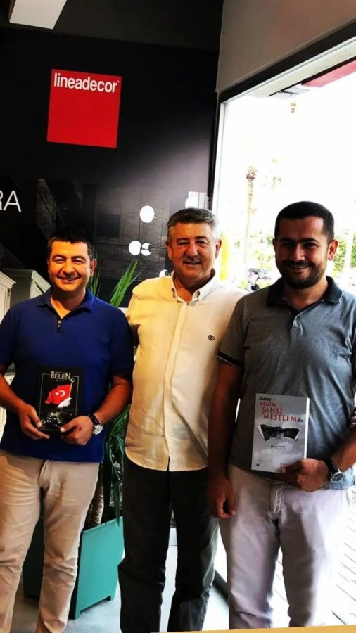 Araştırmacı Yazar Mursaloğlu’ndan Lineadecor Kurtoğlu Kardeşlere Anlamlı Hediye