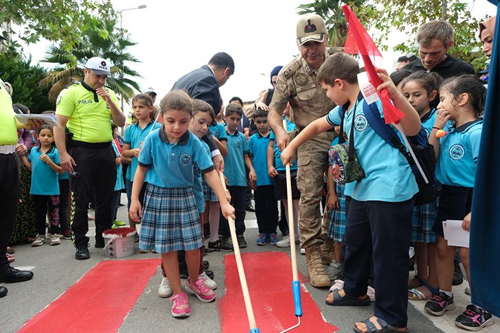 YAYA GEÇİTLERİ KIRMIZI ÇİZGİMİZDİR