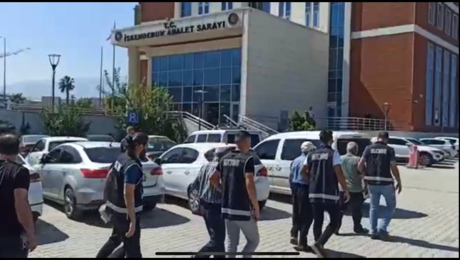 Hatay’da üç kişinin öldüğü sahte içki soruşturmasında 5 kişi tutuklandı.