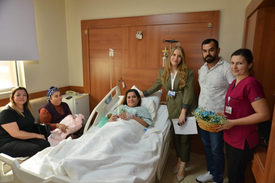 GELİŞİM VE PALMİYE HASTANESİ’NDE ‘HASTA HAKLARI GÜNÜ’ KUTLANDI