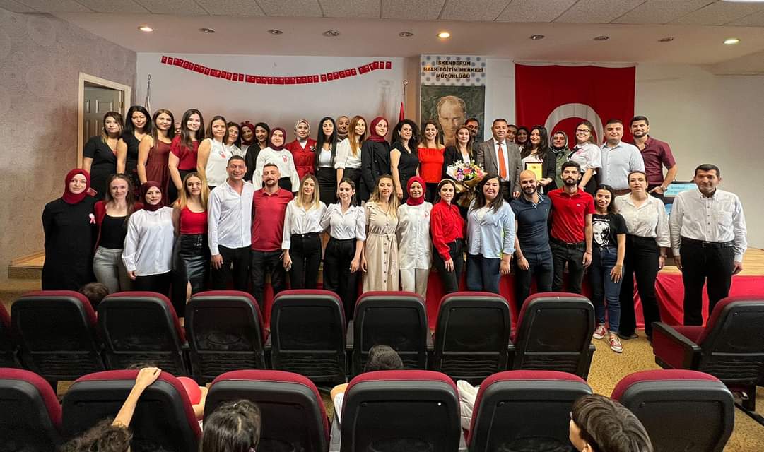 SURİYELİ &Ouml;ĞRENCİLER, İSTİKLAL MARŞI&rsquo;NI VE ATAT&Uuml;RK&rsquo;&Uuml;N GEN&Ccedil;LİĞE HİTABESİNİ EZBERE OKUDU