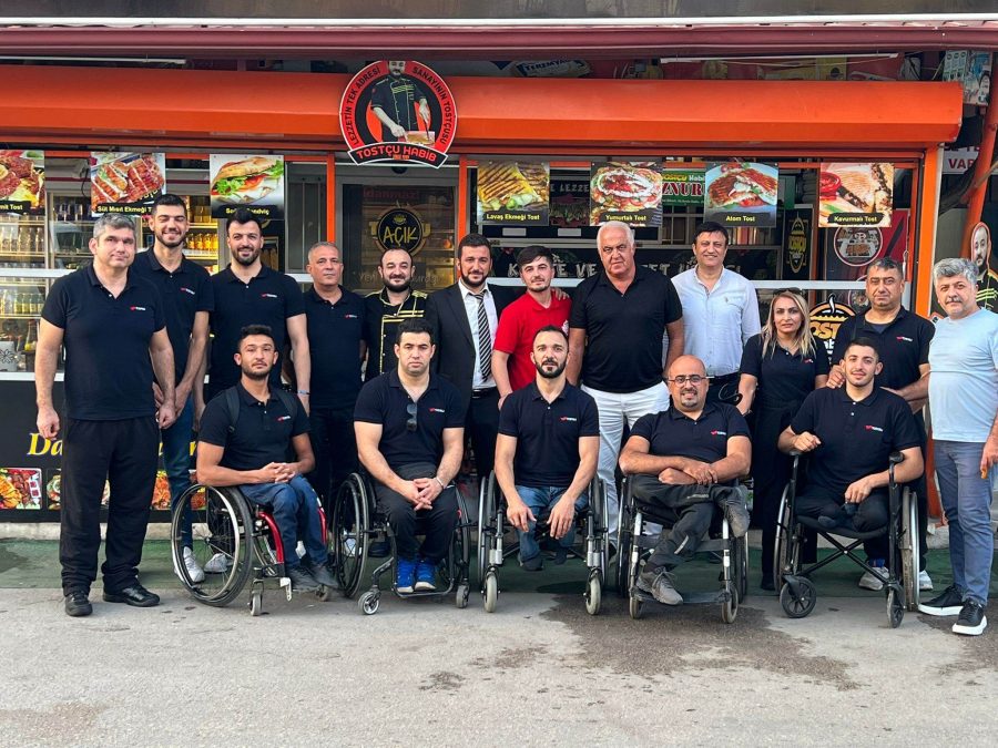 TOSTÇU HABİP İSKENDERUN ENGELLİLER SPOR KULÜBÜ&#8217;NÜN BAŞARILI SPORCULARINI AĞIRLADI