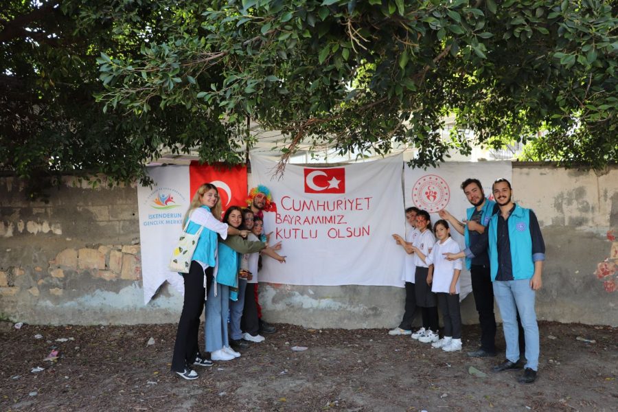 İSKENDERUN GENÇLİK MERKEZİ CUMHURİYET BAYRAMINI ŞENLİKLE KUTLADI!