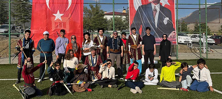 İSKENDERUN’LU OK&Ccedil;ULAR K.MARAŞ’TAN MADALYA İLE D&Ouml;ND&Uuml;