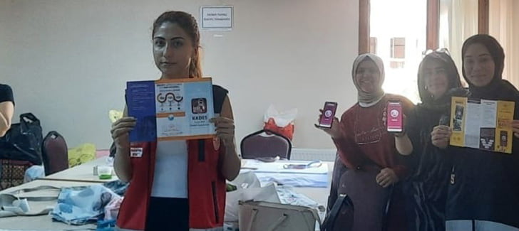 Kadınlara KADES tanıtımı yapıldı