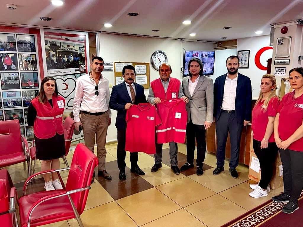 KAYMAKAM DEMİRY&Uuml;REK&rsquo;TEN KIZILAY İSKENDERUN ŞUBESİNE &Ouml;VG&Uuml;