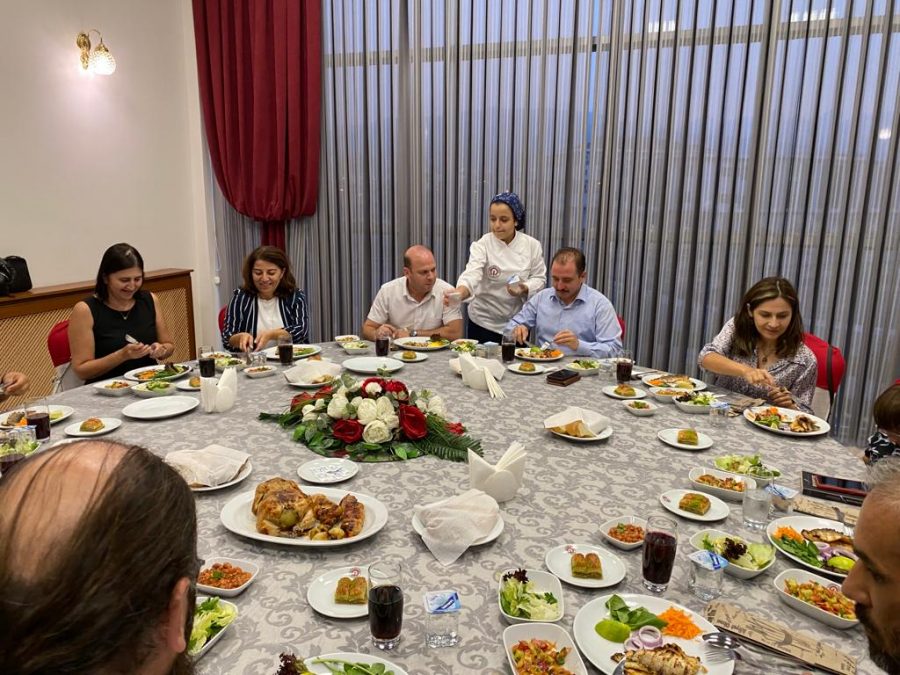 TURİZM FAKÜLTESİNDE DEKANLIK DEVİR TESLİM TÖRENİ YAPILDI