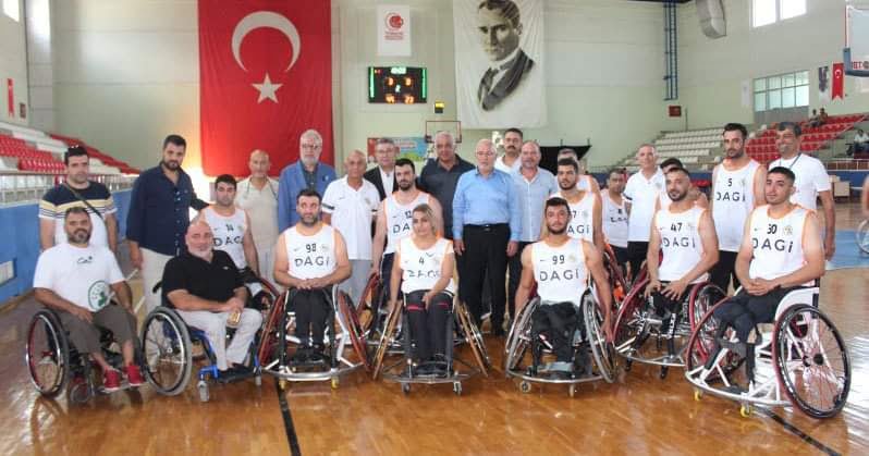 TOSYALI İSKENDERUN ENGELLİLER SÜPER LİGİN TOZUNU ATTIRIYOR