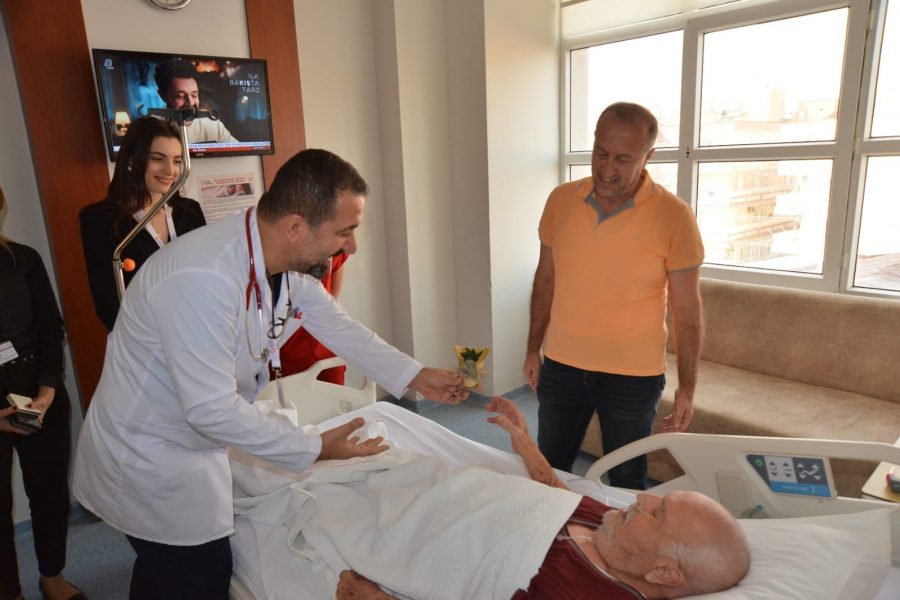 GELİŞİM VE PALMİYE HASTANESİ’NDE ‘HASTA HAKLARI GÜNÜ’ KUTLANDI