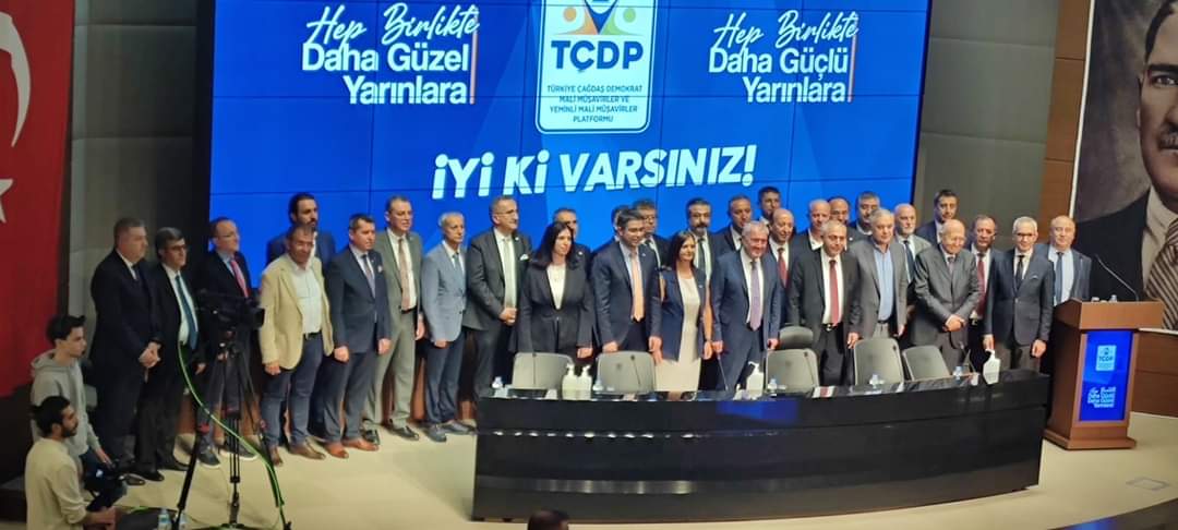 İSMO Y&Ouml;NETİMİ VE DELEGELERİ T&Uuml;RMOB&rsquo;UN 24. OLAGAN GENEL KURULUNA KATILDI
