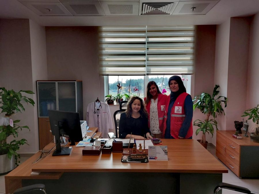 T&Uuml;RK KIZILAY İSKENDERUN ŞUBESİ YARDIM SEFERBERLİĞİNİ S&Uuml;RD&Uuml;R&Uuml;YOR