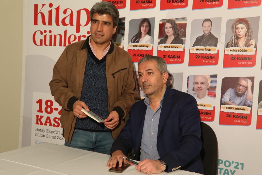 HATAY KİTAP G&Uuml;NLERİ &Uuml;NL&Uuml; GAZETECI VE YAZARLARI AĞIRLIYOR
