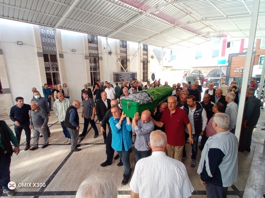 İTSO Eski Başkanlarından Merhum Mehmet Binbay&rsquo;ın Eşi G&uuml;ler Binbay Dualarla Toprağa verildi