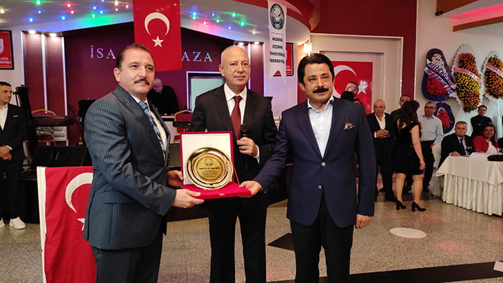 ECZANE TEKNİSYENLERİNDEN MUHTEŞEM DAYANIŞMA GECESİ