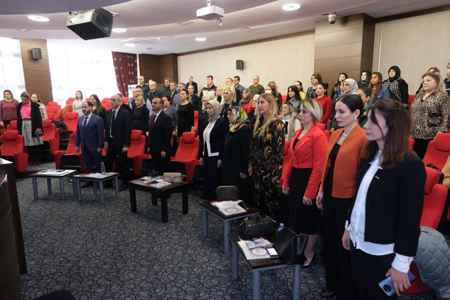 KADEM Hatay Temsilciliği kadına y&ouml;nelik şiddete karşı toplumsal farkındalık oluşturmak i&ccedil;in&rdquo; Israrlı Takip &ldquo;konusunun işlendiği eğitim semineri d&uuml;zenledi.