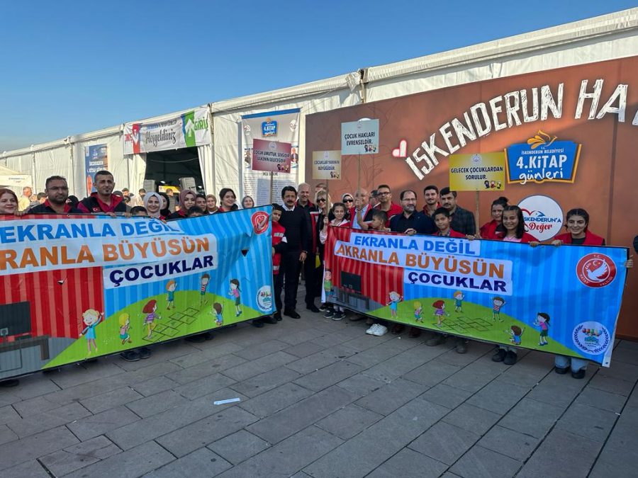 &Ccedil;OCUK HAKLARI G&Uuml;N&Uuml;&rsquo;NDE &Ccedil;OCUKLAR G&Ouml;N&Uuml;LLERİNCE EĞLENDİ