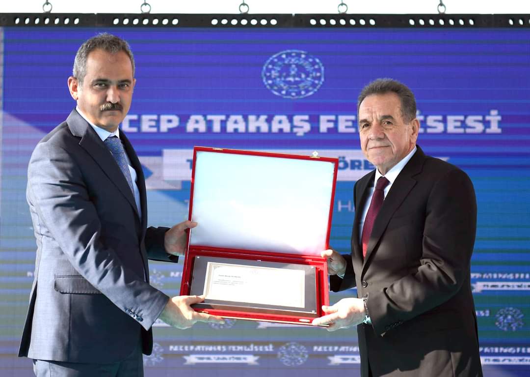 HAYIRSEVER İŞ İNSANI RECEP ATAKAŞ: &lsquo;BU OKULDA BİLİMADAMLARI YETİŞECEK&rsquo;