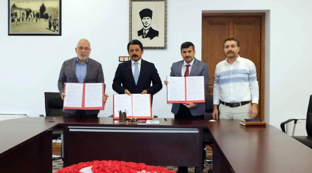 PROJELER İ&Ccedil;İN İMZALAR ATILDI