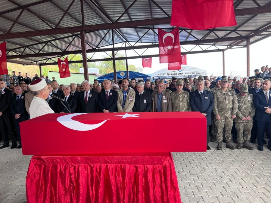 Hataylı şehit son yolculuğuna uğurlandı