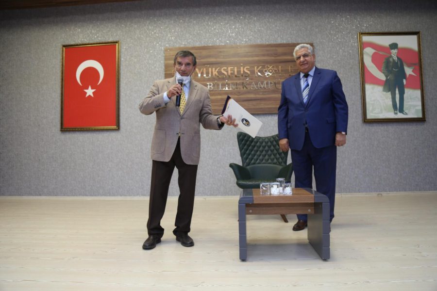 PROF. DR. ÜSTÜN DÖKMEN YÜKSELİŞ KOLEJİNDE!