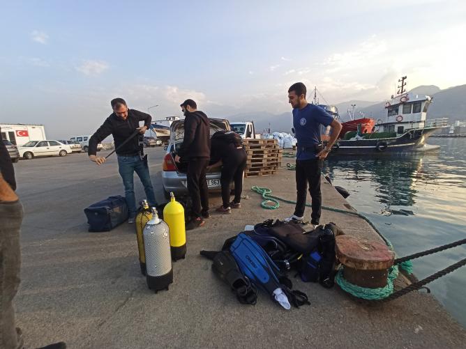 YAPAY İLK RESİFLER İSKENDERUN KÖRFEZİNE BIRAKILDI