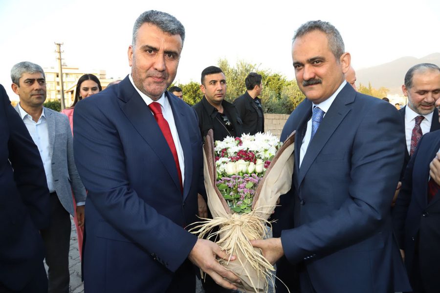 BAKAN ÖZER, PAYAS SOKULLU MEHMET PAŞA KÜLLİYESİ’NE HAYRAN KALDI