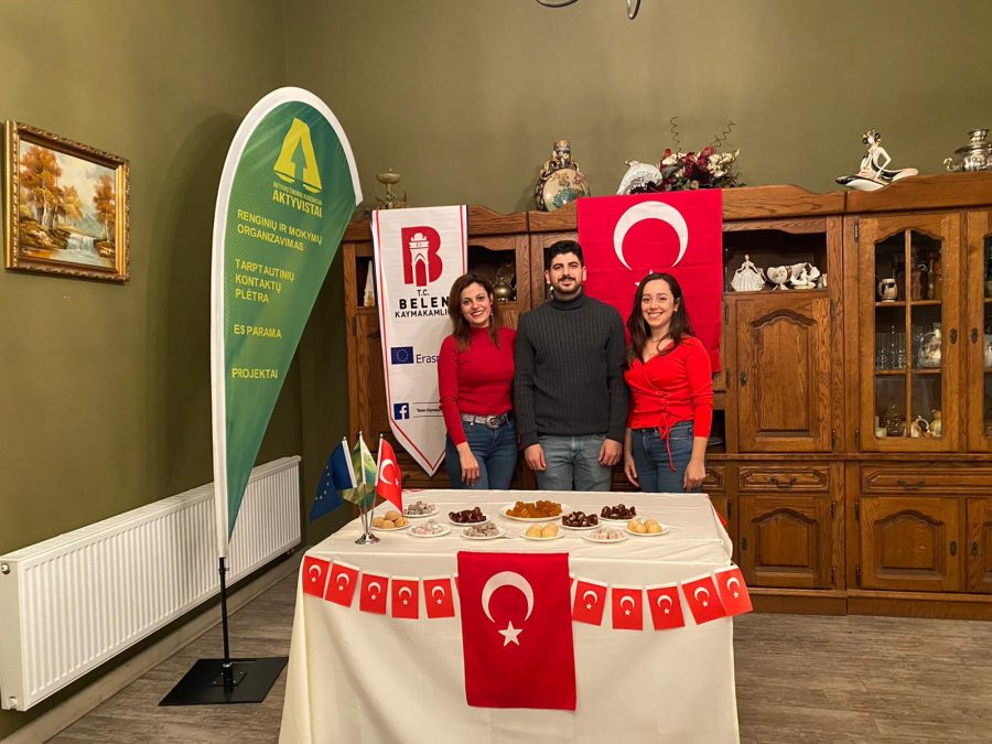 ERASMUS+ D.I.G. DEEP PROJESİ KAPSAMINDA 3 ÖĞRETMENİMİZ LİTVANYA’DAN DÖNDÜ