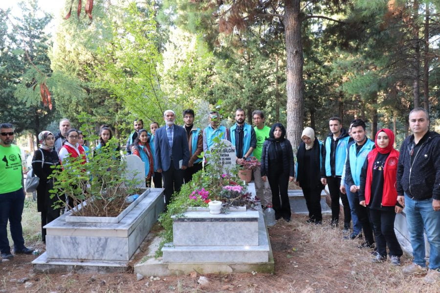 İskenderun Gen&ccedil;lik Merkezi 24 Kasım &Ouml;ğretmenler G&uuml;n&uuml;ne &Ouml;zel &Ouml;mer Bilgin Anısına Doğa Y&uuml;r&uuml;y&uuml;ş&uuml; Ger&ccedil;ekleştirdi