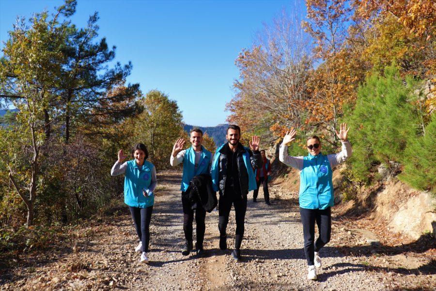İskenderun Gen&ccedil;lik Merkezi 24 Kasım &Ouml;ğretmenler G&uuml;n&uuml;ne &Ouml;zel &Ouml;mer Bilgin Anısına Doğa Y&uuml;r&uuml;y&uuml;ş&uuml; Ger&ccedil;ekleştirdi
